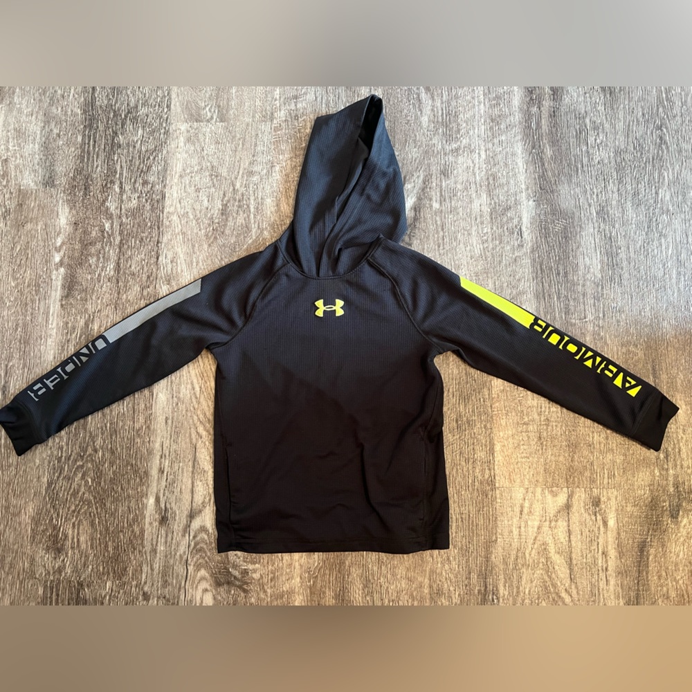 Boys Under Armour long sleeve with hood sz. Small - loose fit